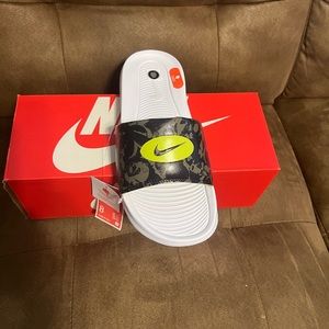 Women’s Nike slides